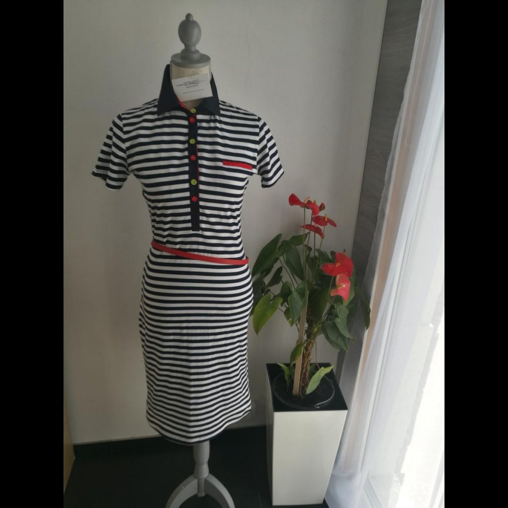 Šaty letní úpletové, modro bílý proužek